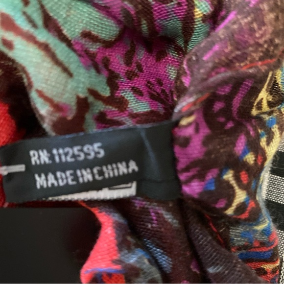 Multicolor Abstract Scarf - Picture 3 of 6